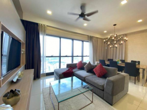 Icon Suite @ PJ - Spacious 3BR - City View